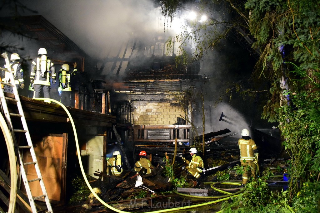 Grossfeuer Einfamilienhaus Siegburg Muehlengrabenstr P0222.JPG - Miklos Laubert